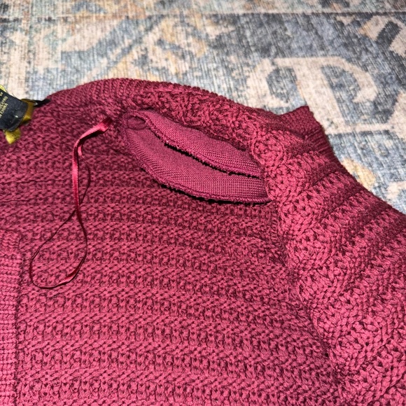 House of Harlow 1960 Deep Maroon or burgundy Cardigan - Picture 4 of 5